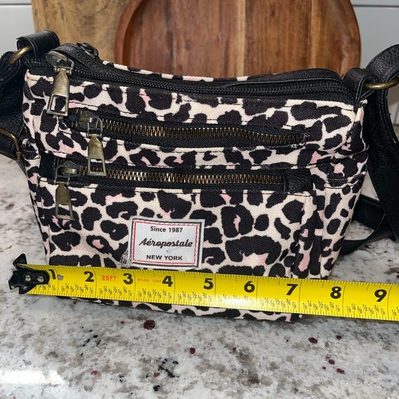 Y2K Aeropostale Leopard Print Mini Crossbody Bag Pink Accents Multi-Zip Preowned - Picture 11 of 11